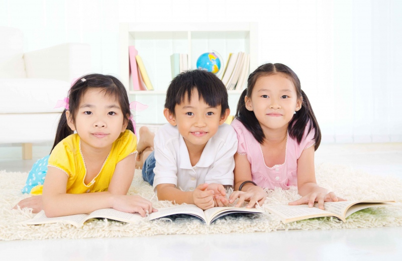 何洁诞下第三胎生三胎的注意事项